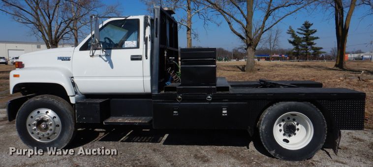 image for item DH8196 1992 Chevrolet Kodiak C6500  flatbed truck