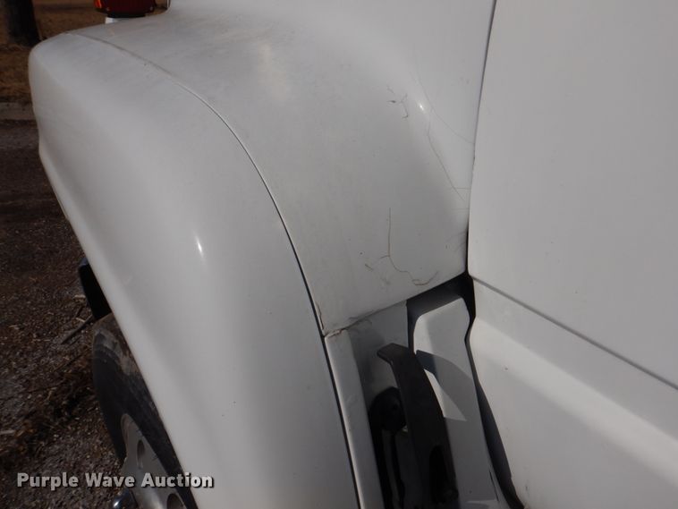 image for item DH8196 1992 Chevrolet Kodiak C6500  flatbed truck