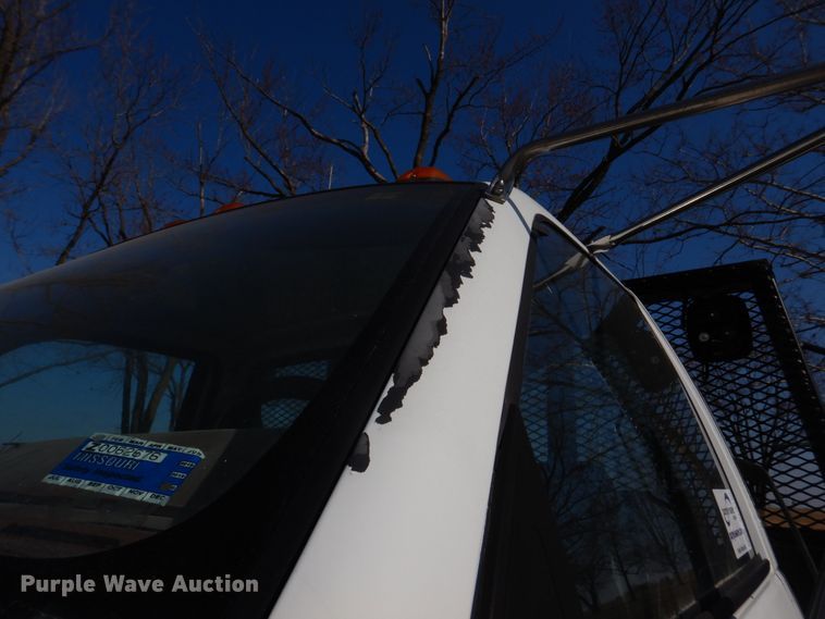 image for item DH8196 1992 Chevrolet Kodiak C6500  flatbed truck