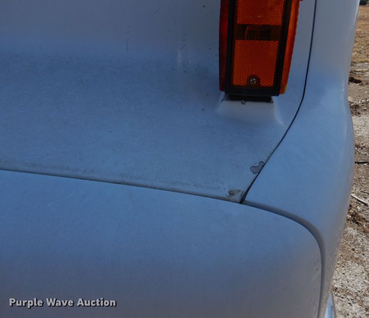 image for item DH8196 1992 Chevrolet Kodiak C6500  flatbed truck