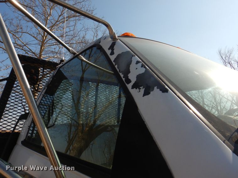 image for item DH8196 1992 Chevrolet Kodiak C6500  flatbed truck