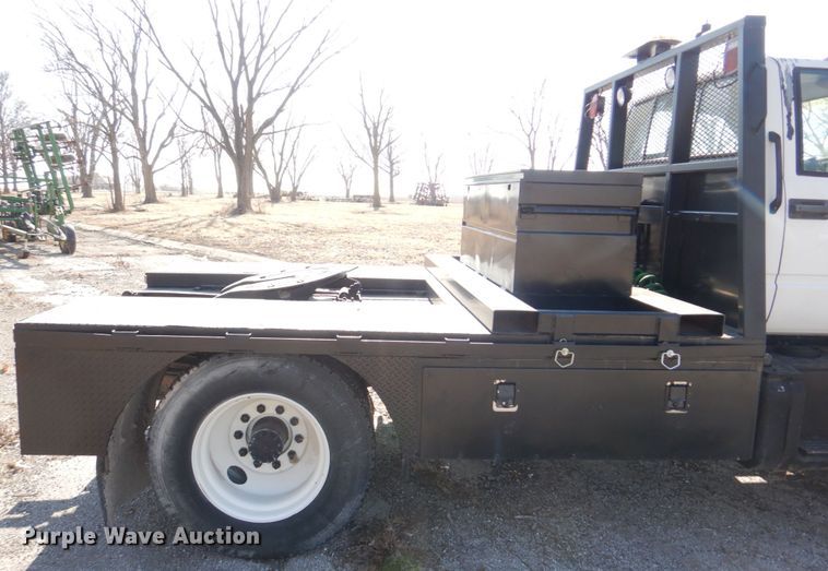 image for item DH8196 1992 Chevrolet Kodiak C6500  flatbed truck