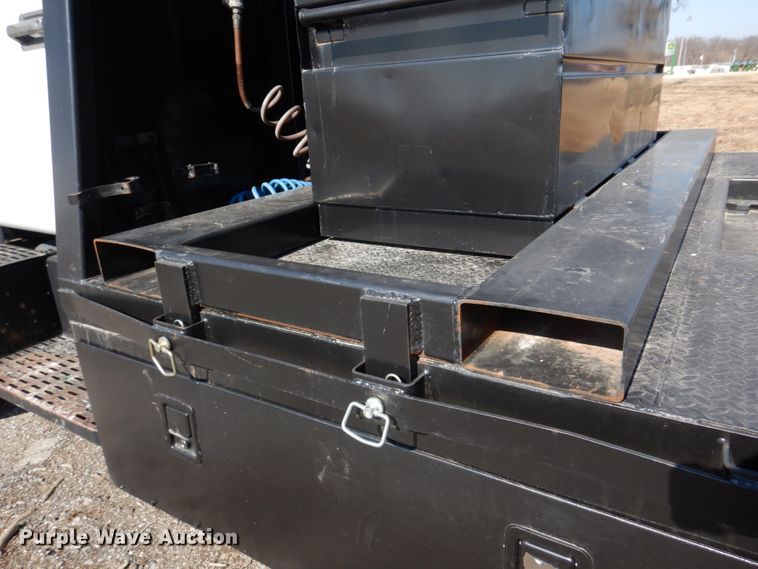 image for item DH8196 1992 Chevrolet Kodiak C6500  flatbed truck