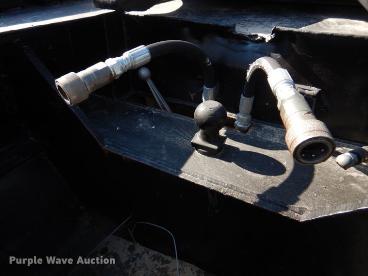 image for item DH8196 1992 Chevrolet Kodiak C6500  flatbed truck