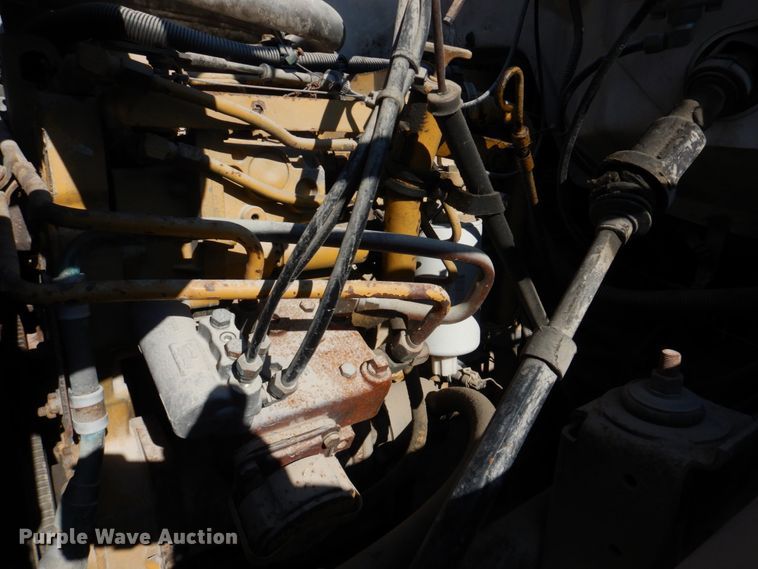 image for item DH8196 1992 Chevrolet Kodiak C6500  flatbed truck