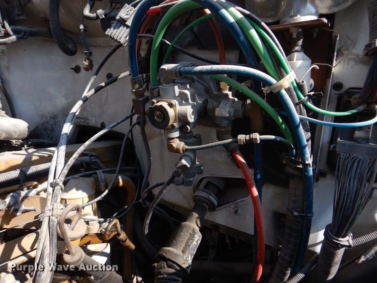 image for item DH8196 1992 Chevrolet Kodiak C6500  flatbed truck