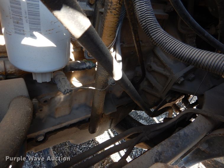 image for item DH8196 1992 Chevrolet Kodiak C6500  flatbed truck