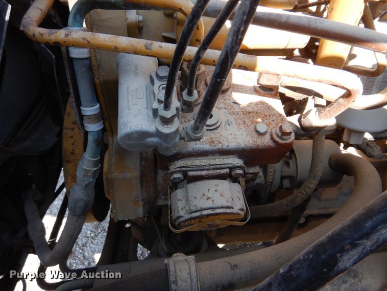 image for item DH8196 1992 Chevrolet Kodiak C6500  flatbed truck