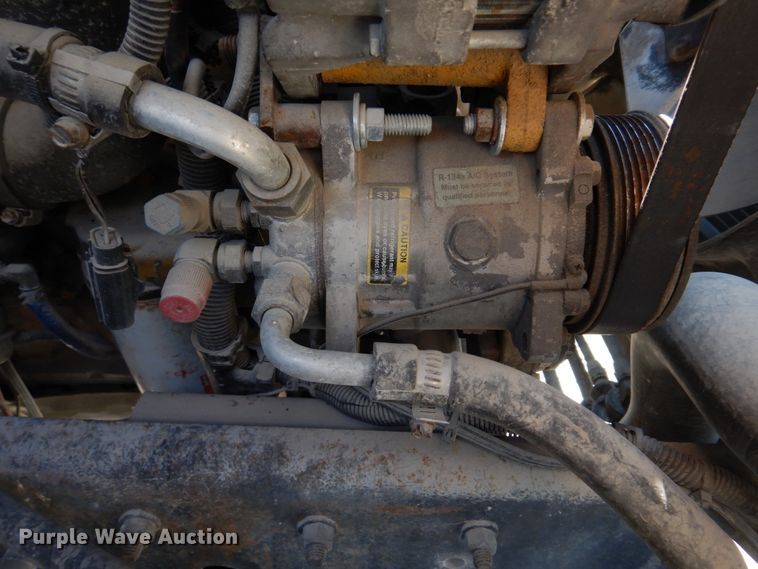 image for item DH8196 1992 Chevrolet Kodiak C6500  flatbed truck