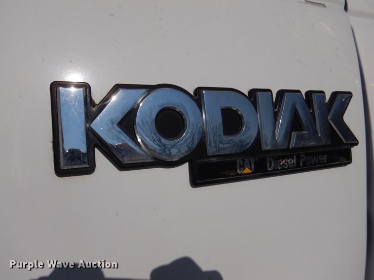 image for item DH8196 1992 Chevrolet Kodiak C6500  flatbed truck