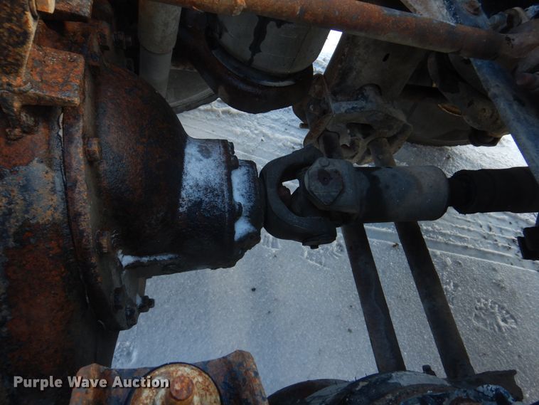 image for item DH8197 1990 Kenworth T600  semi truck