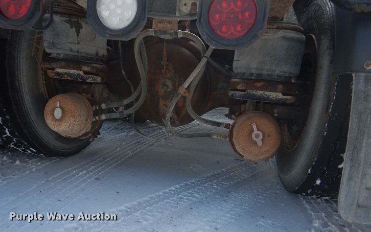 image for item DH8197 1990 Kenworth T600  semi truck