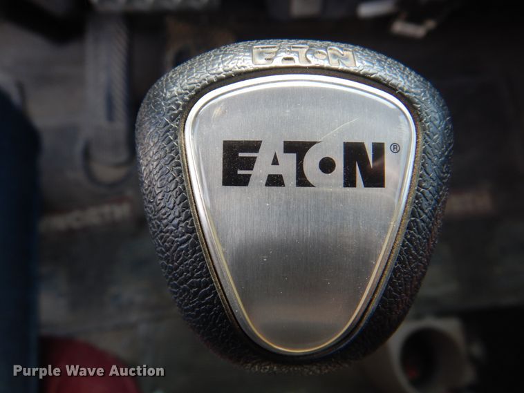 image for item DH8197 1990 Kenworth T600  semi truck