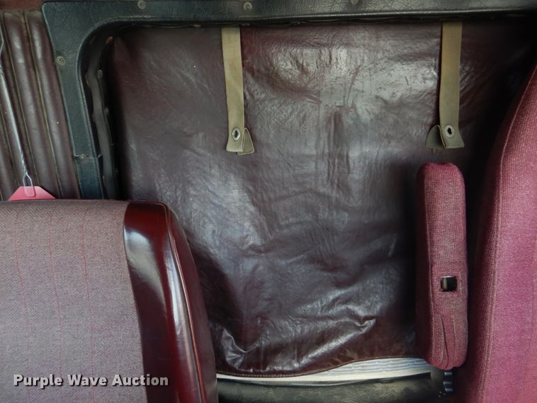 image for item DH8197 1990 Kenworth T600  semi truck