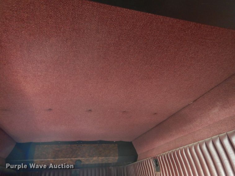 image for item DH8197 1990 Kenworth T600  semi truck