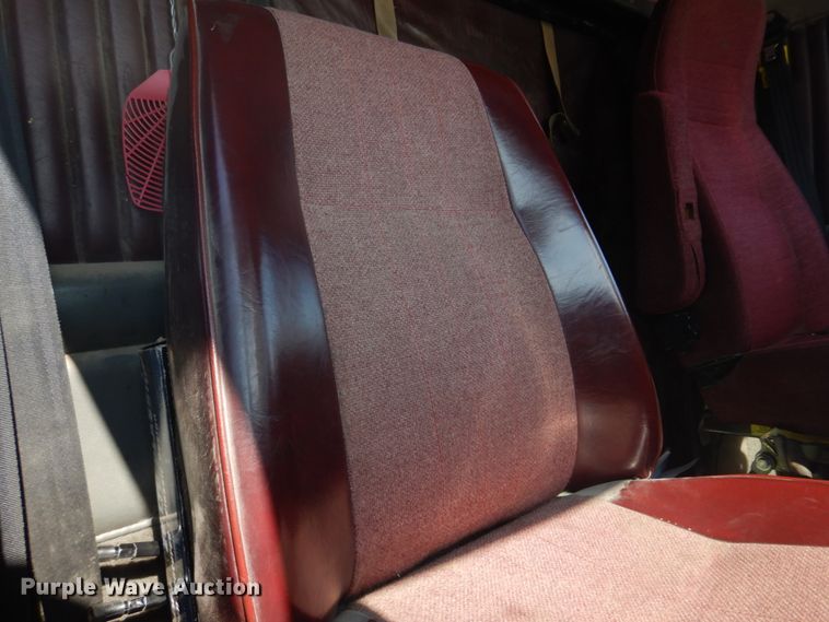 image for item DH8197 1990 Kenworth T600  semi truck