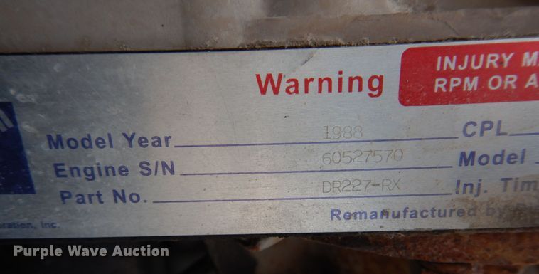 image for item DH8197 1990 Kenworth T600  semi truck