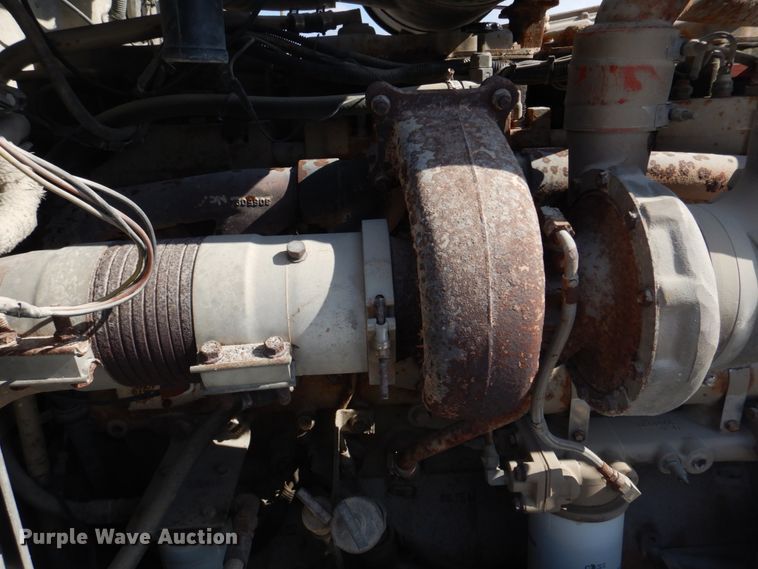 image for item DH8197 1990 Kenworth T600  semi truck