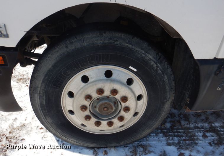 image for item DH8197 1990 Kenworth T600  semi truck