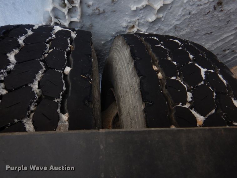 image for item DH8197 1990 Kenworth T600  semi truck