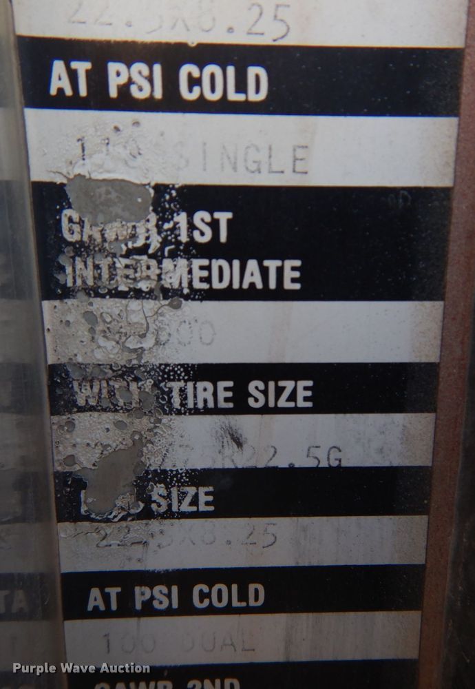 image for item DH8197 1990 Kenworth T600  semi truck