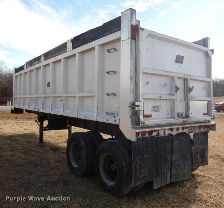image for item DH8201 1977 East  end dump trailer