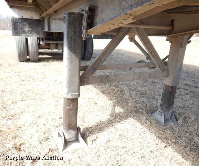 image for item DH8201 1977 East  end dump trailer