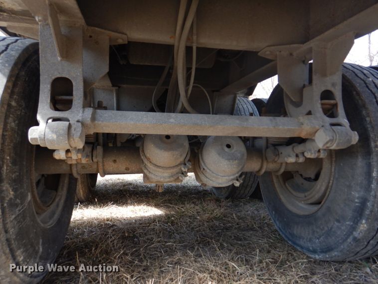 image for item DH8201 1977 East  end dump trailer