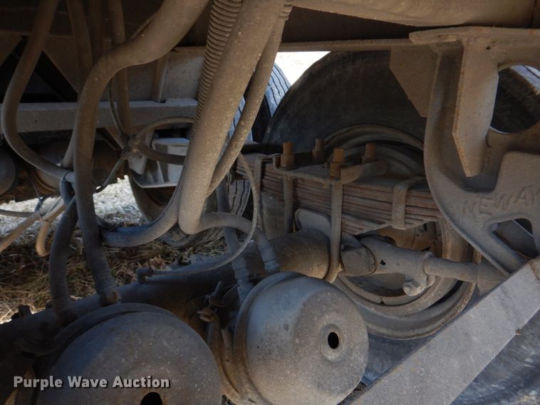 image for item DH8201 1977 East  end dump trailer