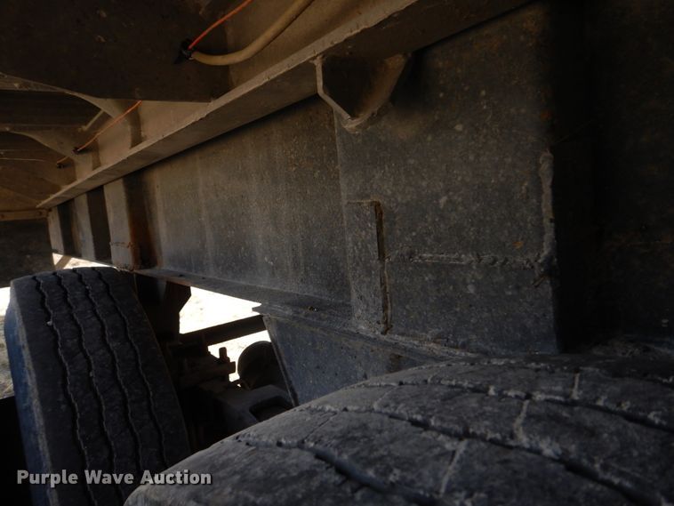 image for item DH8201 1977 East  end dump trailer