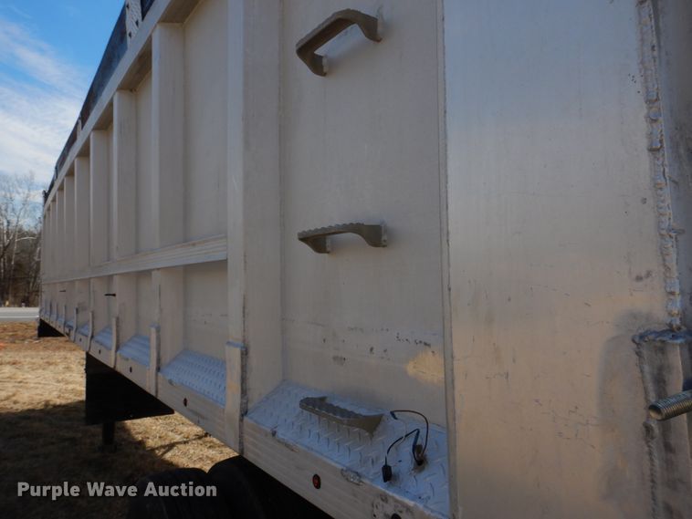 image for item DH8201 1977 East  end dump trailer