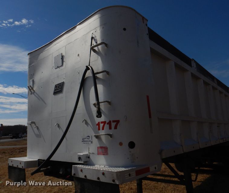 image for item DH8201 1977 East  end dump trailer