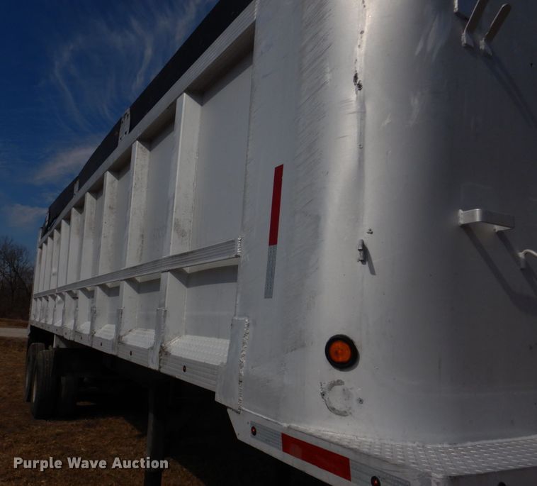 image for item DH8201 1977 East  end dump trailer