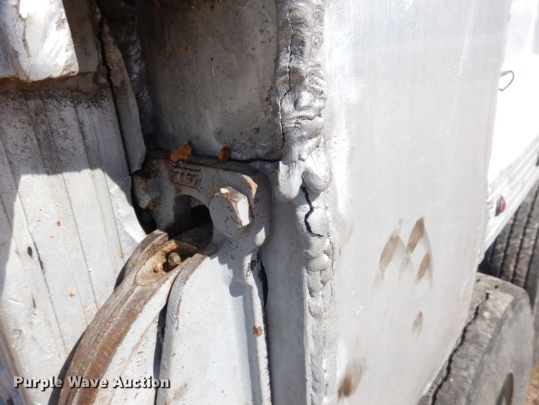 image for item DH8201 1977 East  end dump trailer