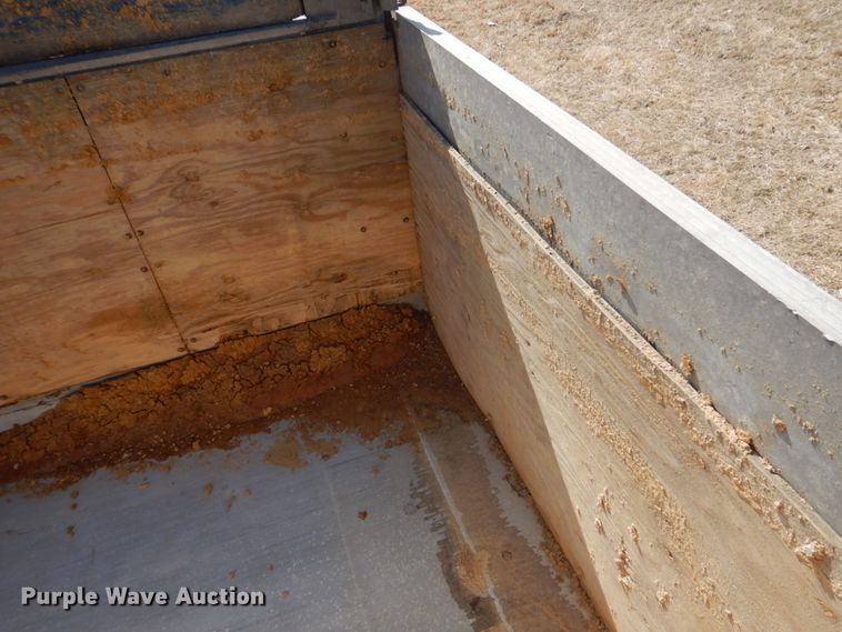 image for item DH8201 1977 East  end dump trailer