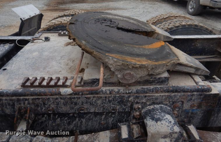 image for item DH8202 1986 International 9370  semi truck