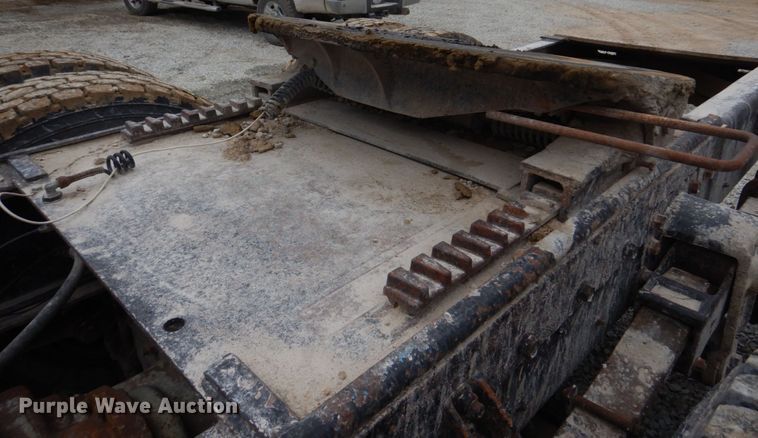 image for item DH8202 1986 International 9370  semi truck