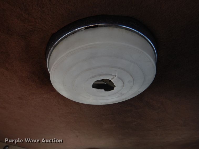 image for item DH8202 1986 International 9370  semi truck