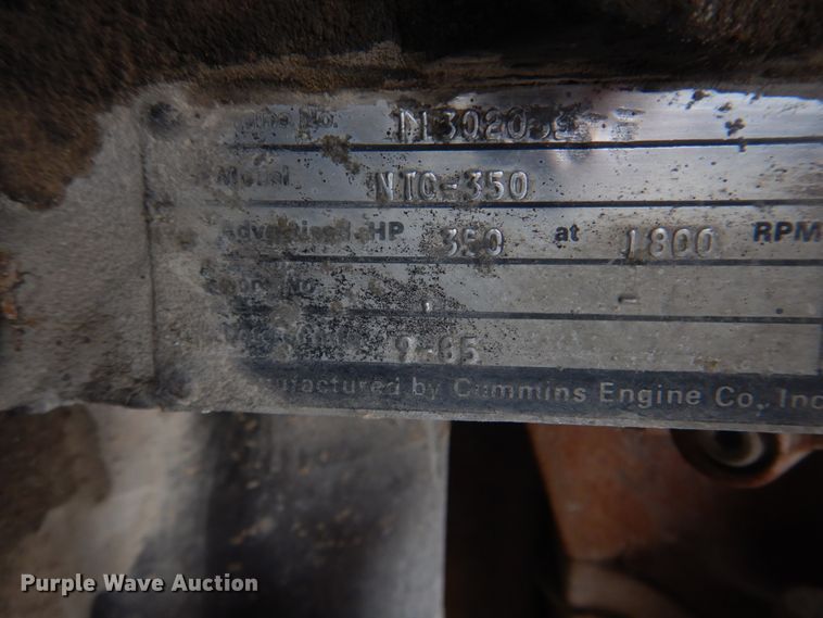 image for item DH8202 1986 International 9370  semi truck