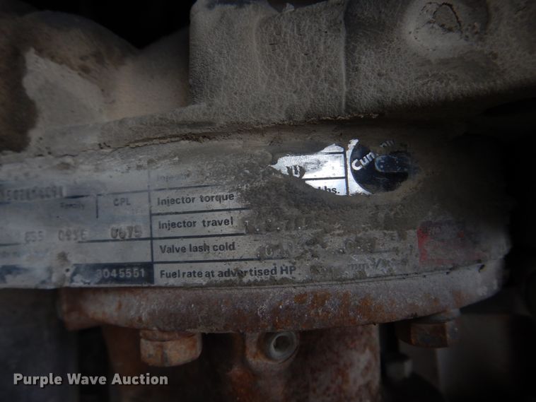 image for item DH8202 1986 International 9370  semi truck