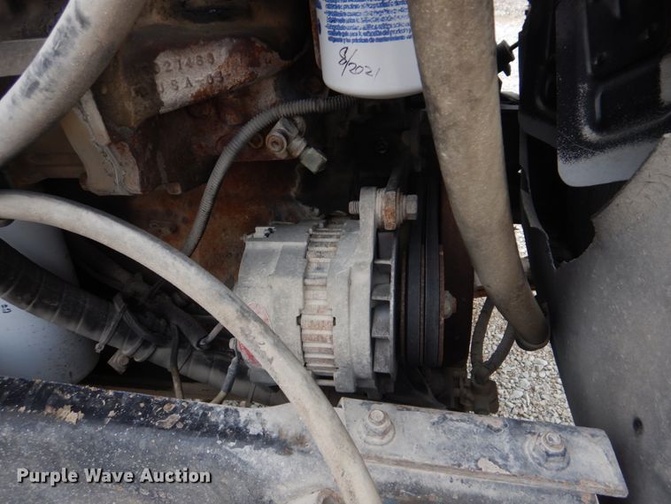 image for item DH8202 1986 International 9370  semi truck