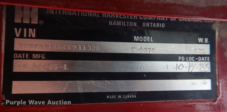 image for item DH8202 1986 International 9370  semi truck