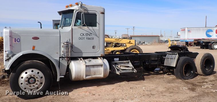 image for item DI1829 1987 Peterbilt 359  semi truck