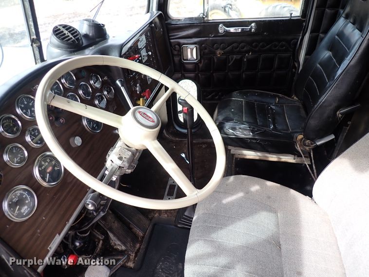 image for item DI1829 1987 Peterbilt 359  semi truck