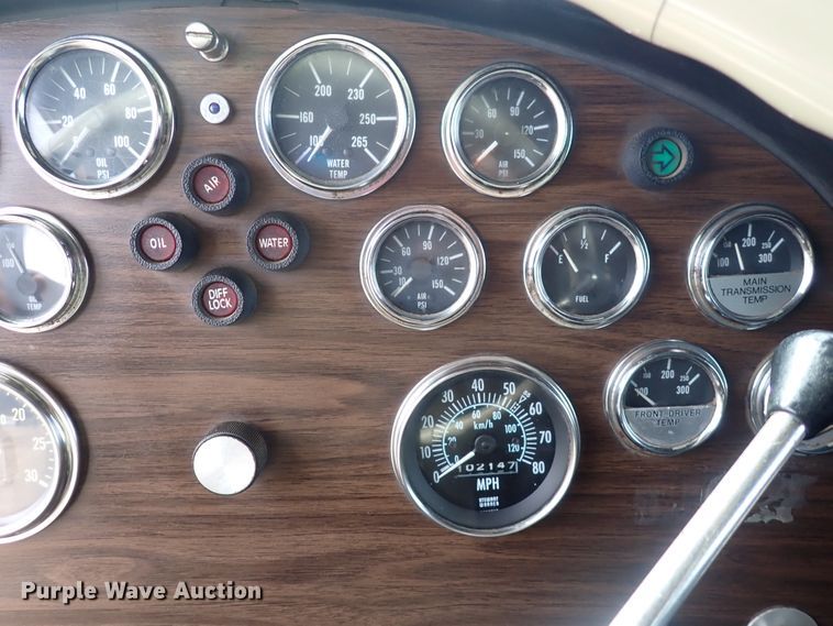 image for item DI1829 1987 Peterbilt 359  semi truck