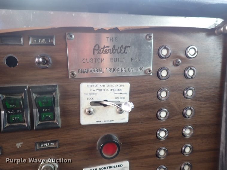 image for item DI1829 1987 Peterbilt 359  semi truck