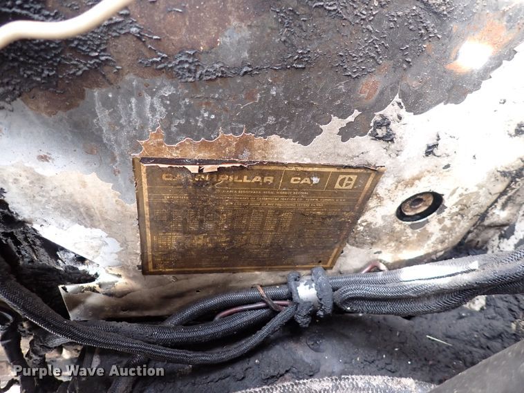 image for item DI1829 1987 Peterbilt 359  semi truck