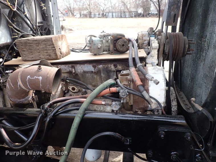 image for item DI1829 1987 Peterbilt 359  semi truck