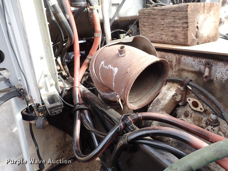 image for item DI1829 1987 Peterbilt 359  semi truck