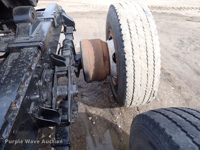 image for item DI1829 1987 Peterbilt 359  semi truck